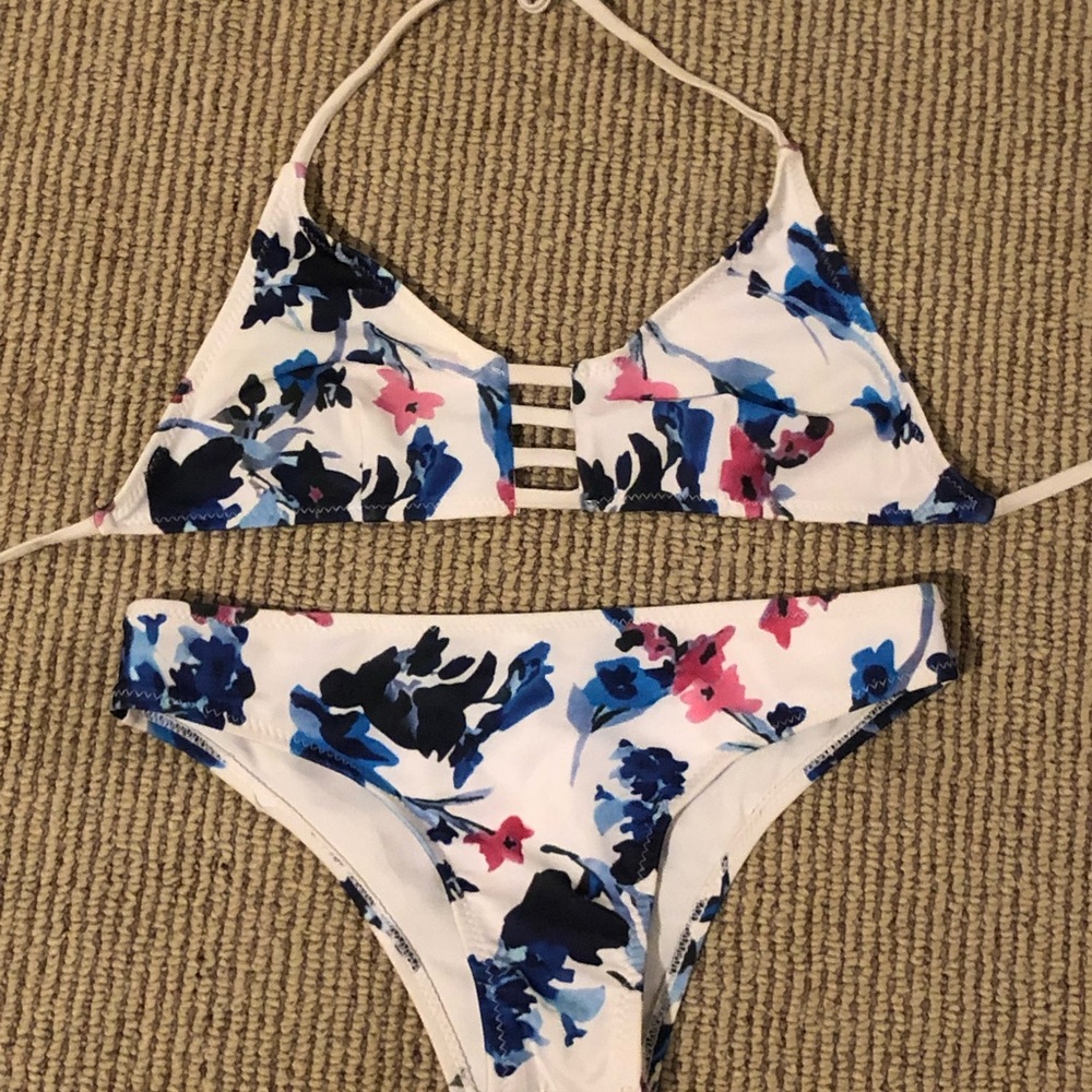 2 piece bikini swim size Small